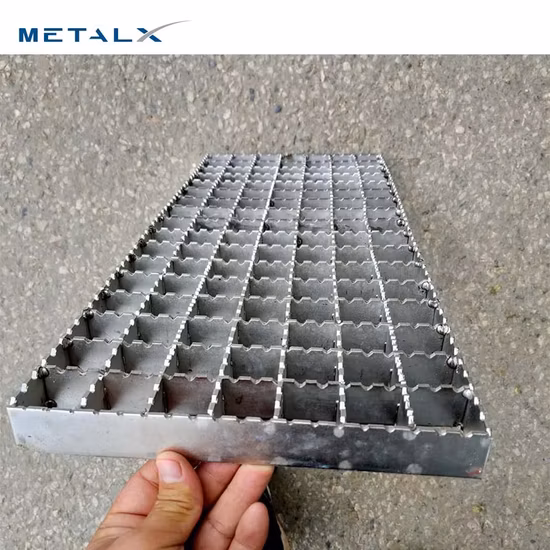 Fornitori di rete metallica per passerella metallica, rete metallica per passerella zincata, poltrone per divani in rete metallica nera